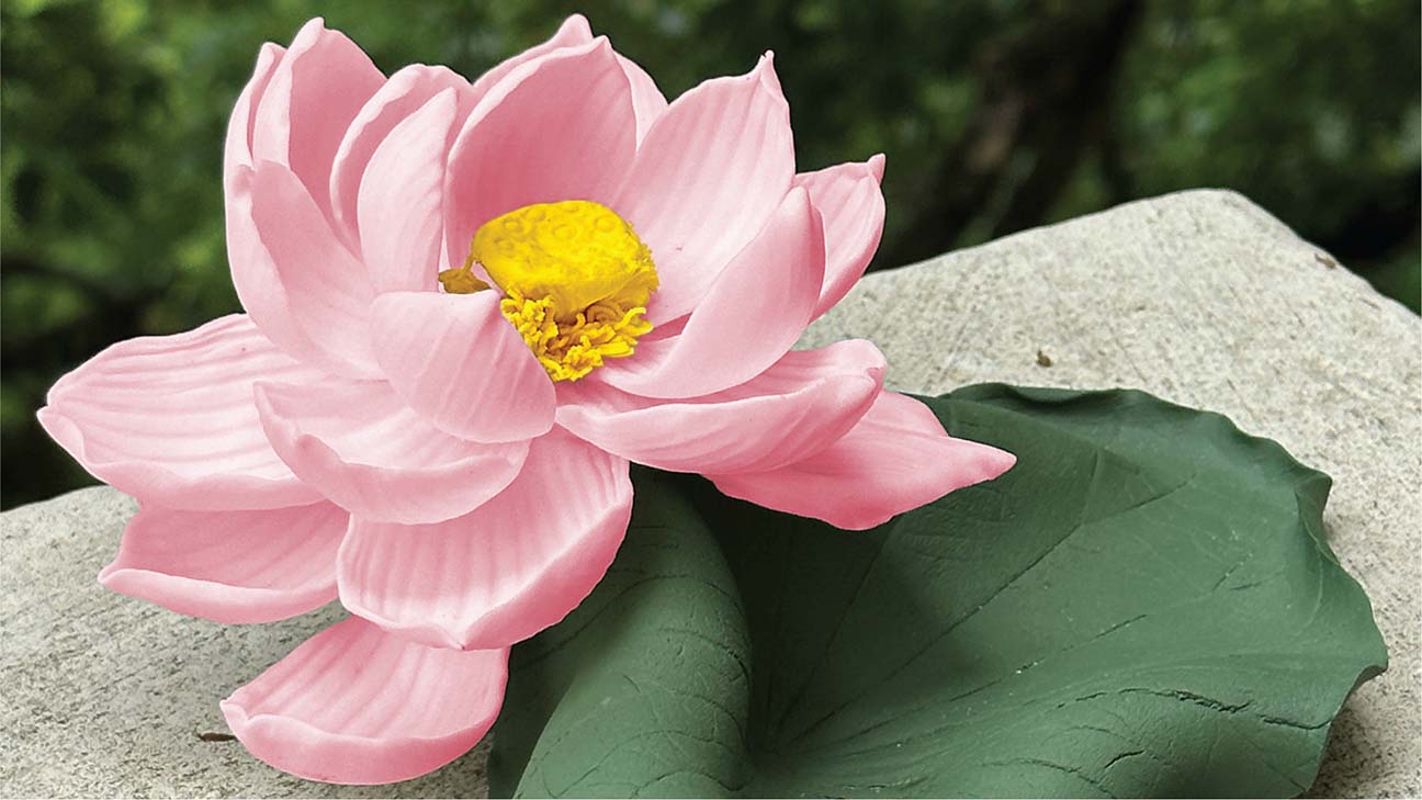 Pinnacle-of-floral-Ceramic-artistry